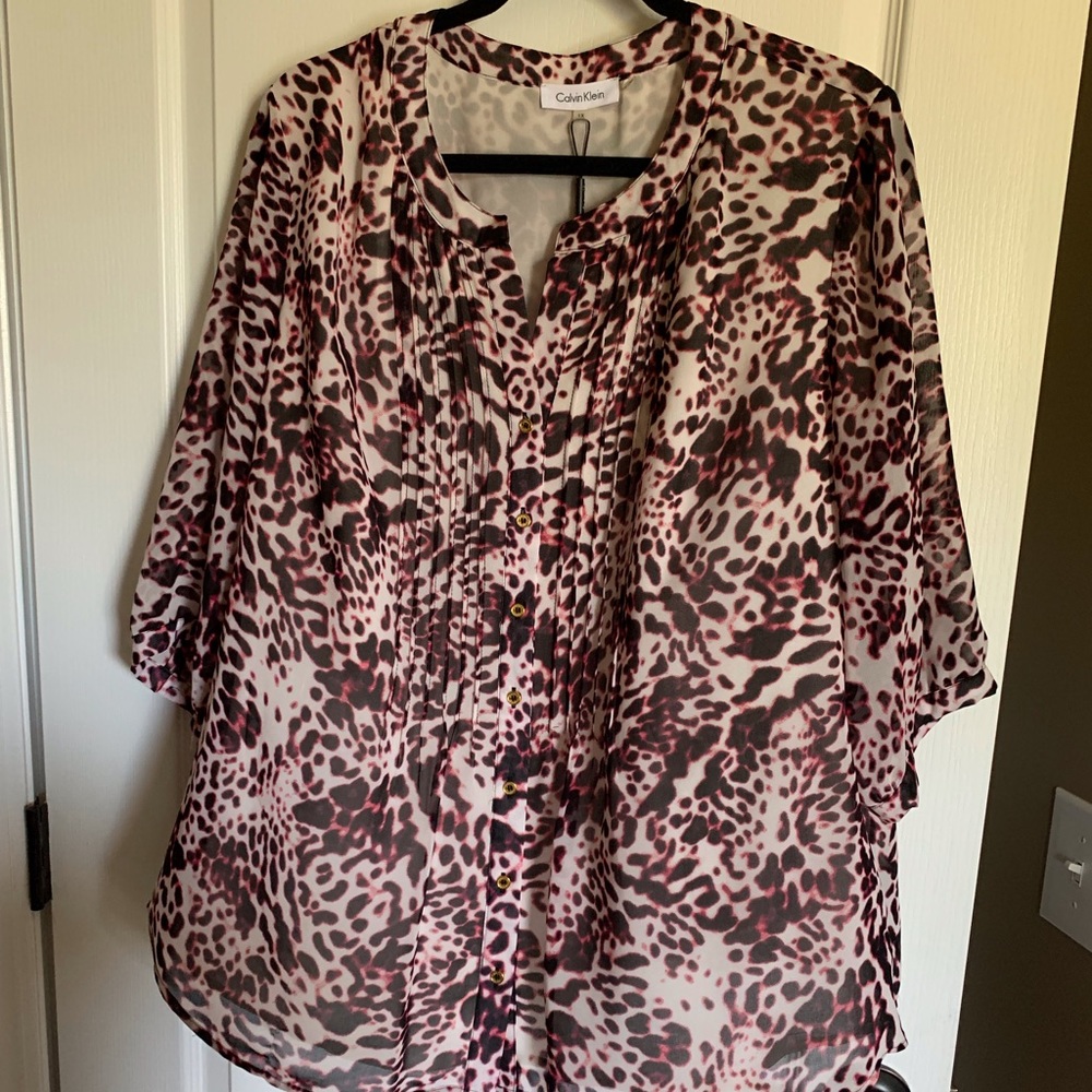 Calvin Klein Animal print blouse NWT